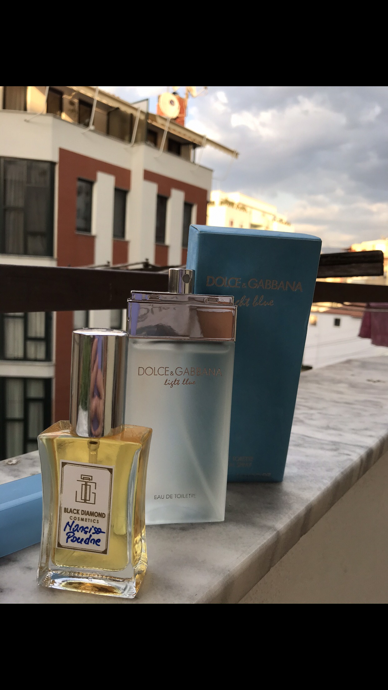 okazion!!! playstation 1+ 2parfume