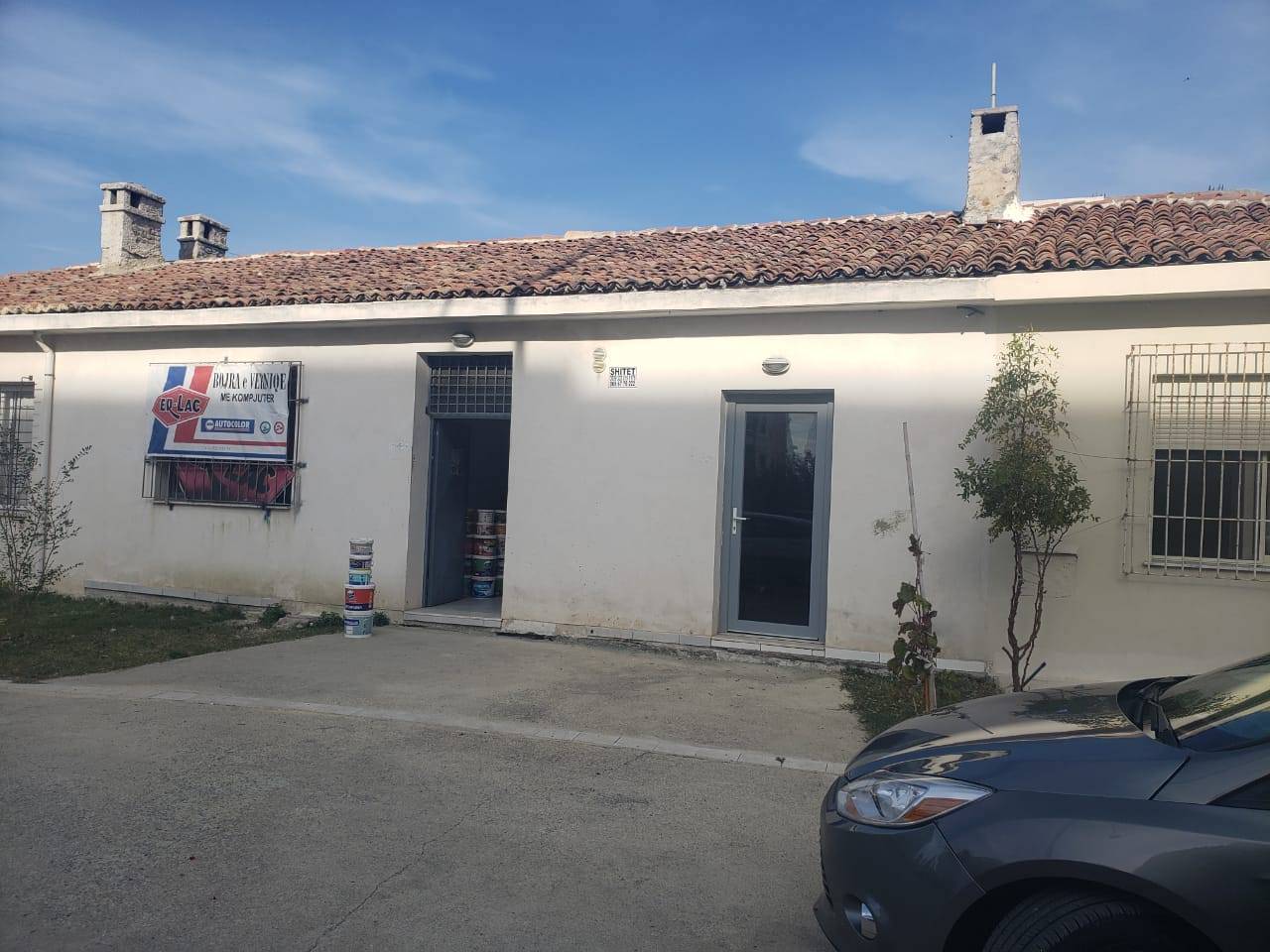 Shiten 2 Dyqane me siperfaqe totale 83m2