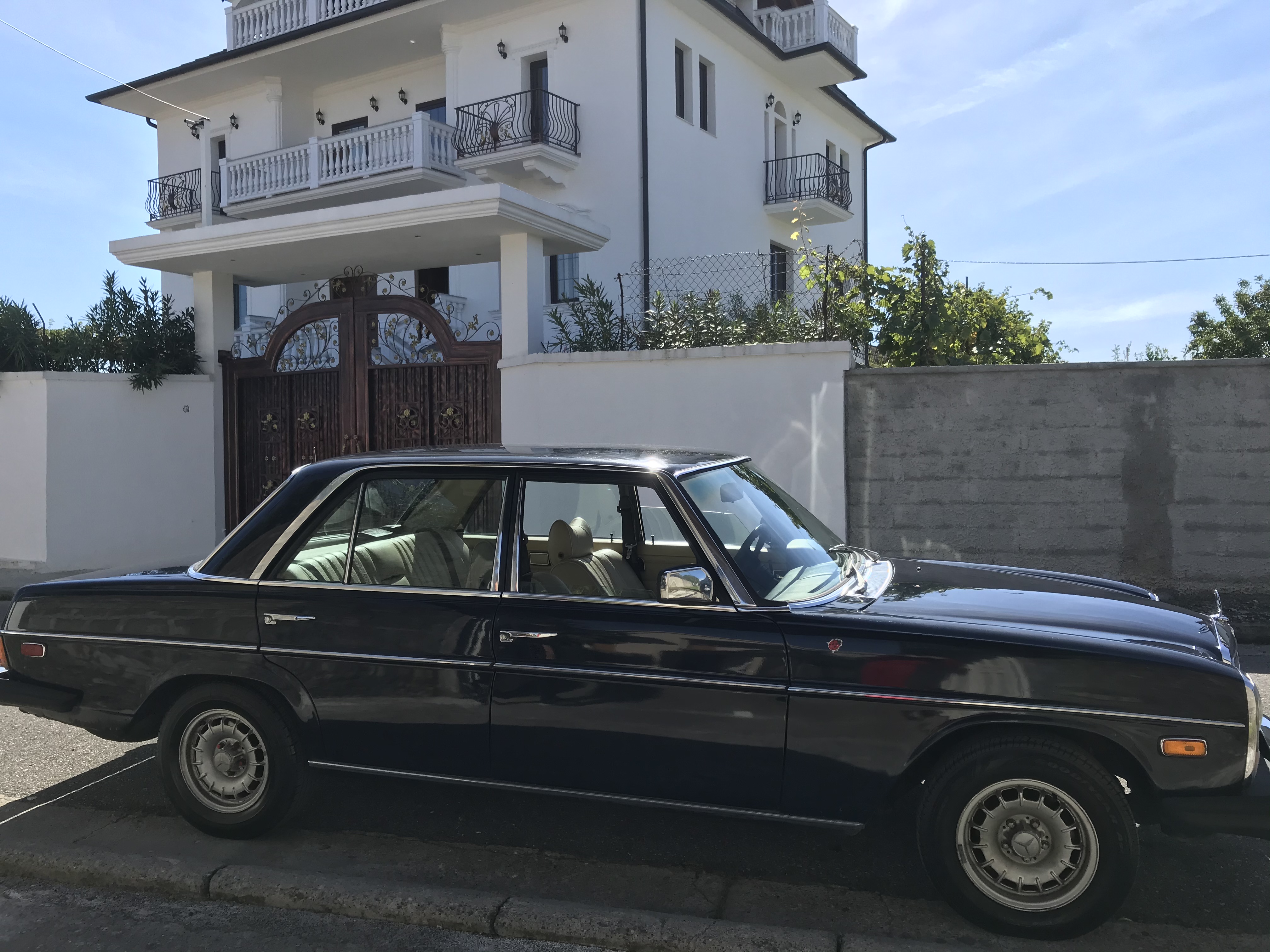 Mercedes-Benz 