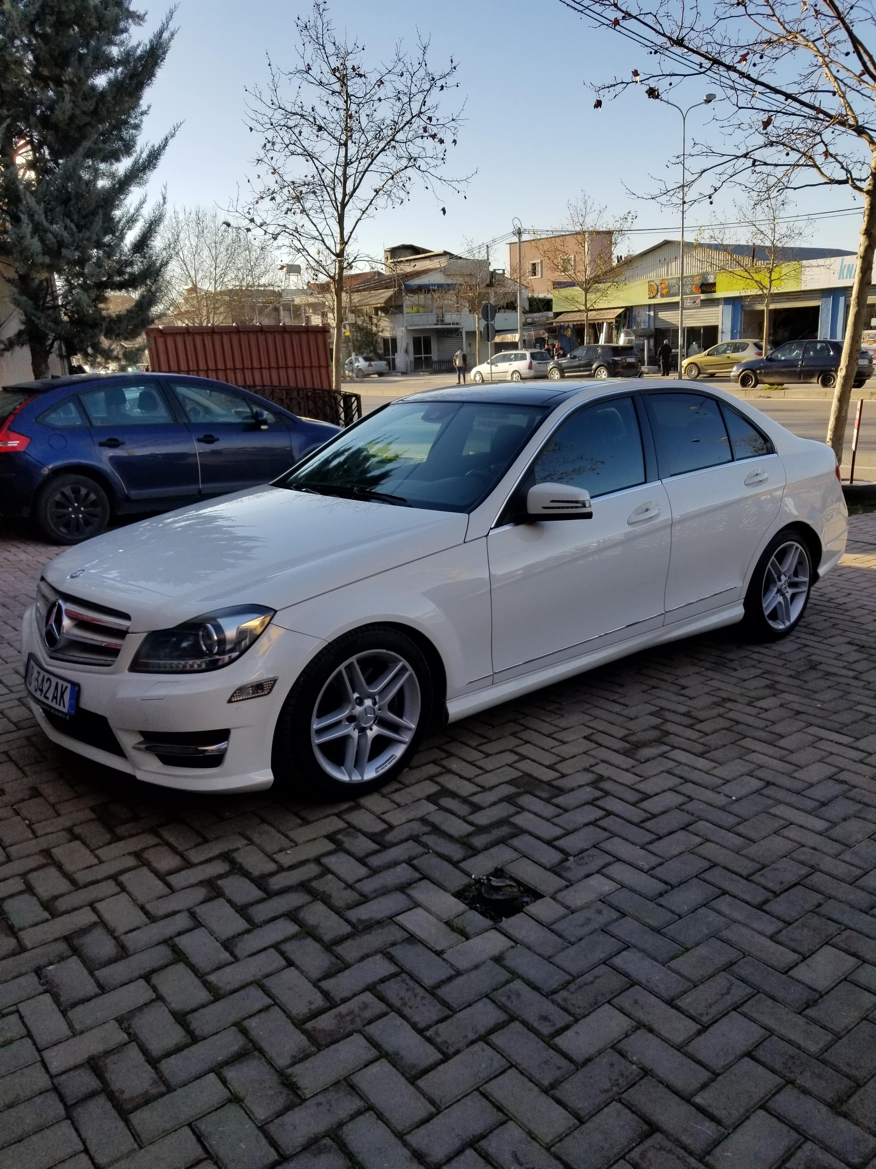 Shitet C300 viti 2012