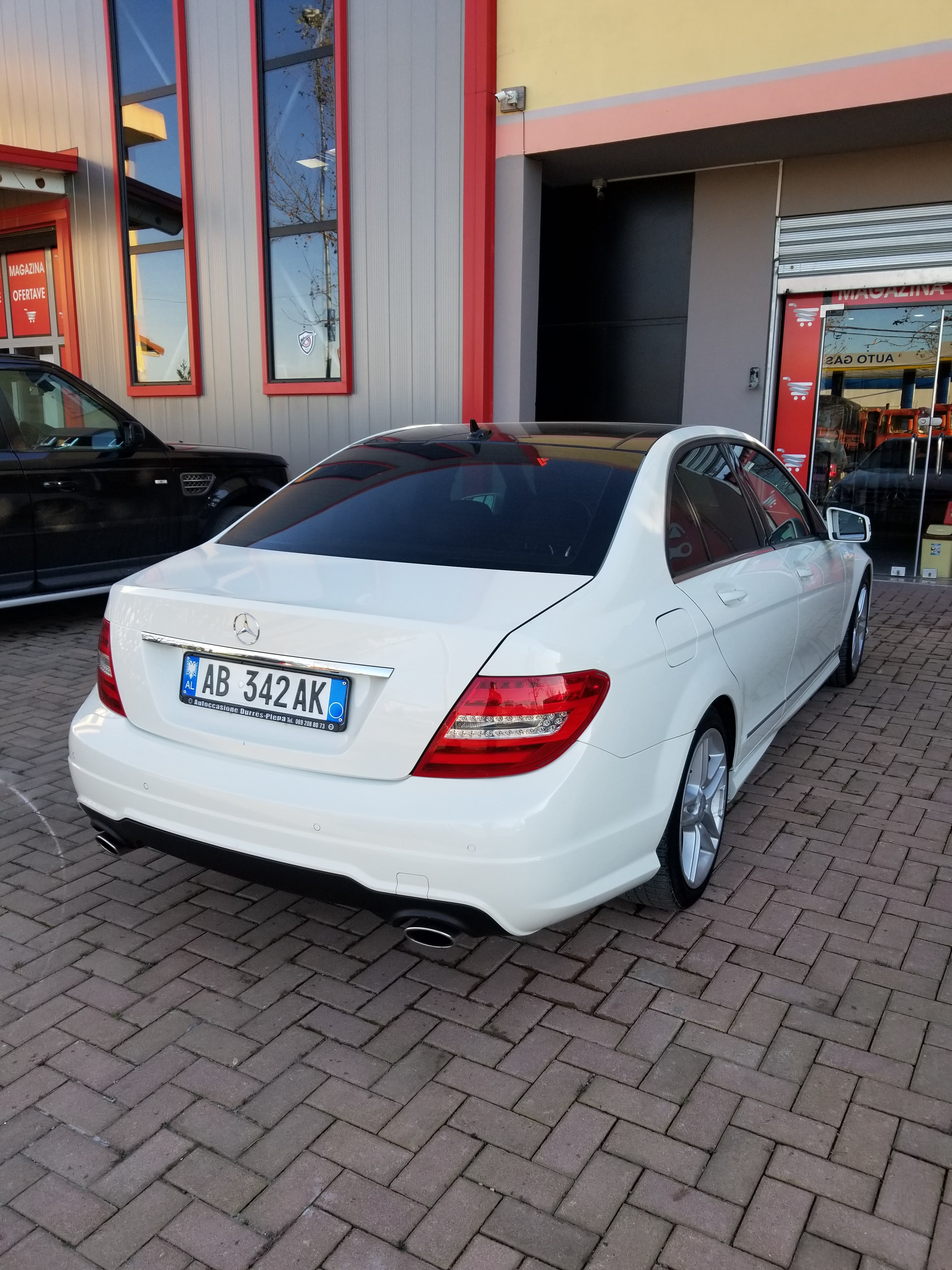 Shitet C300 viti 2012