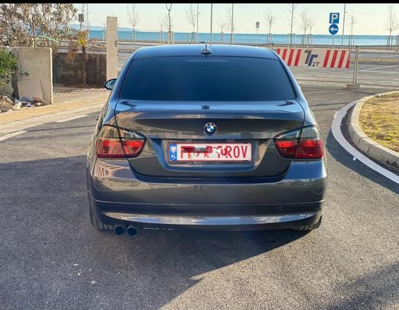 Shitet BMW 330I 