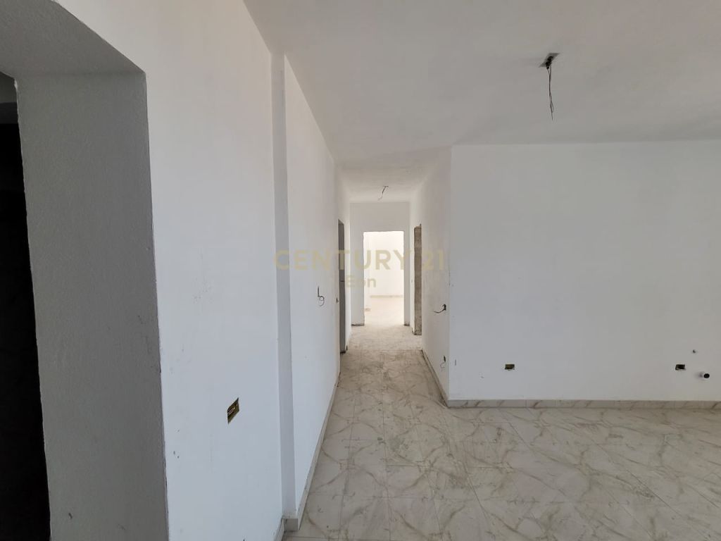 APARTAMENT 2+1+2 ME PAMJE DETI NE VOLLGA!