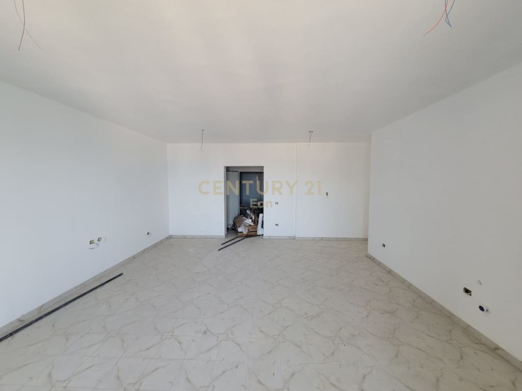 APARTAMENT 2+1+2 ME PAMJE DETI NE VOLLGA!