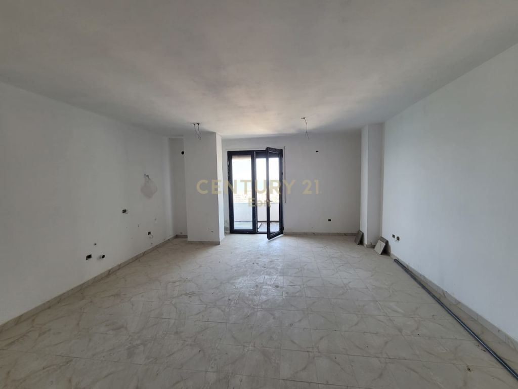 APARTAMENT 2+1+2 ME PAMJE DETI NE VOLLGA!