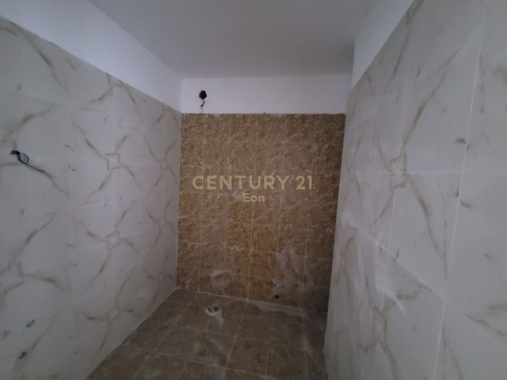 APARTAMENT 2+1+2 ME PAMJE DETI NE VOLLGA!
