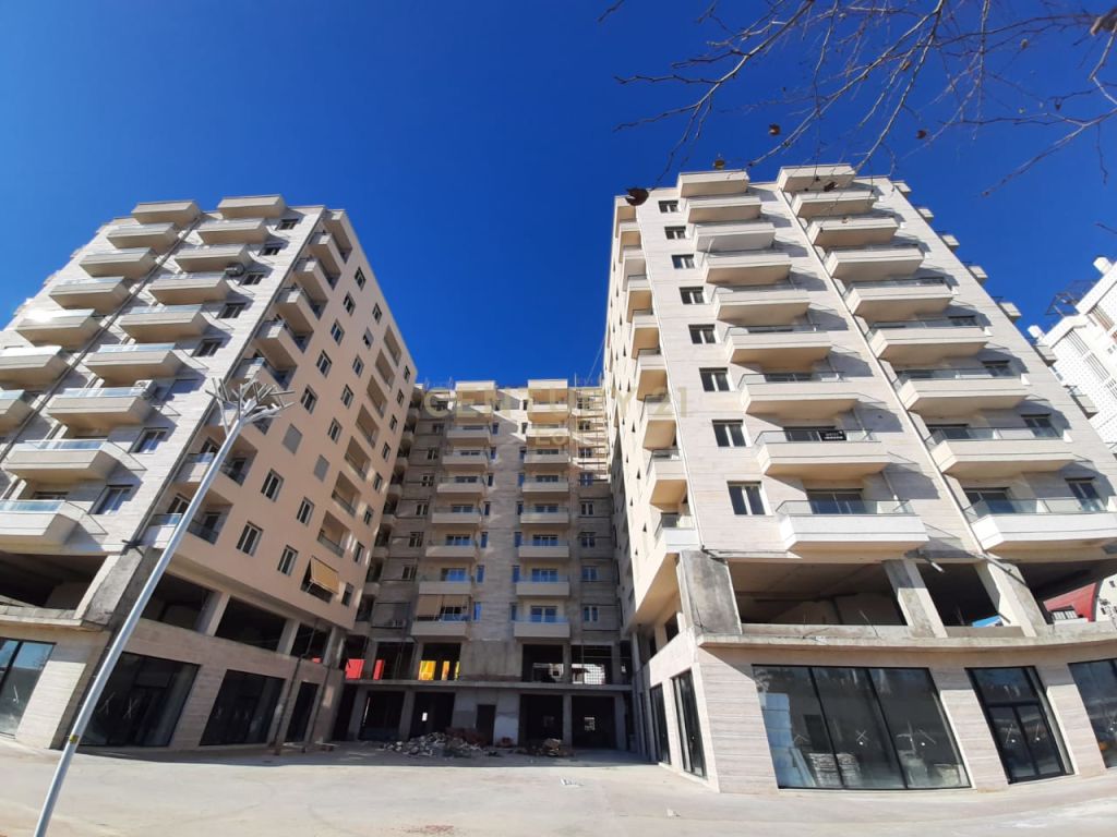 SHITET APARTAMENT 2+1 TEK RRUGA E RE E PORTIT