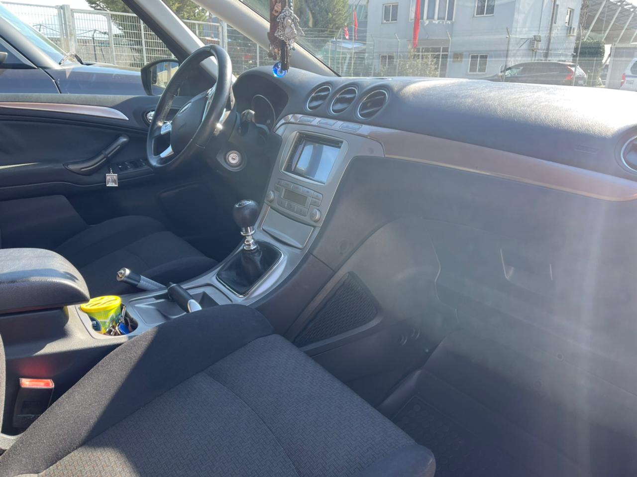 Shitet Ford S Max 6+1