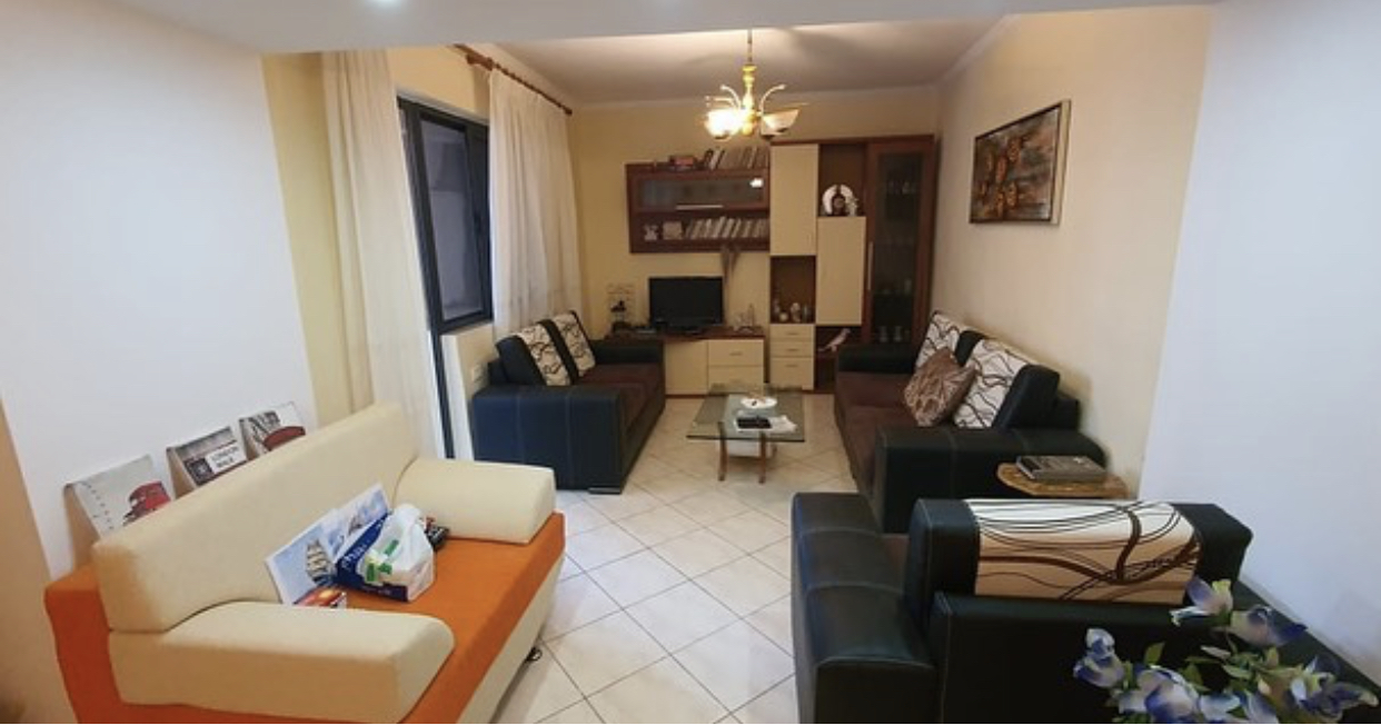 Okazion Shitet apartament 2+1 ne zonen e voll