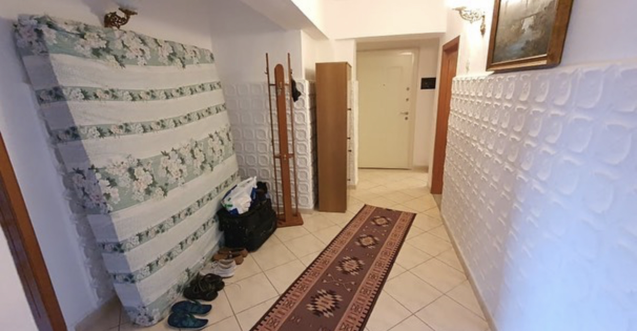 Okazion Shitet apartament 2+1 ne zonen e voll