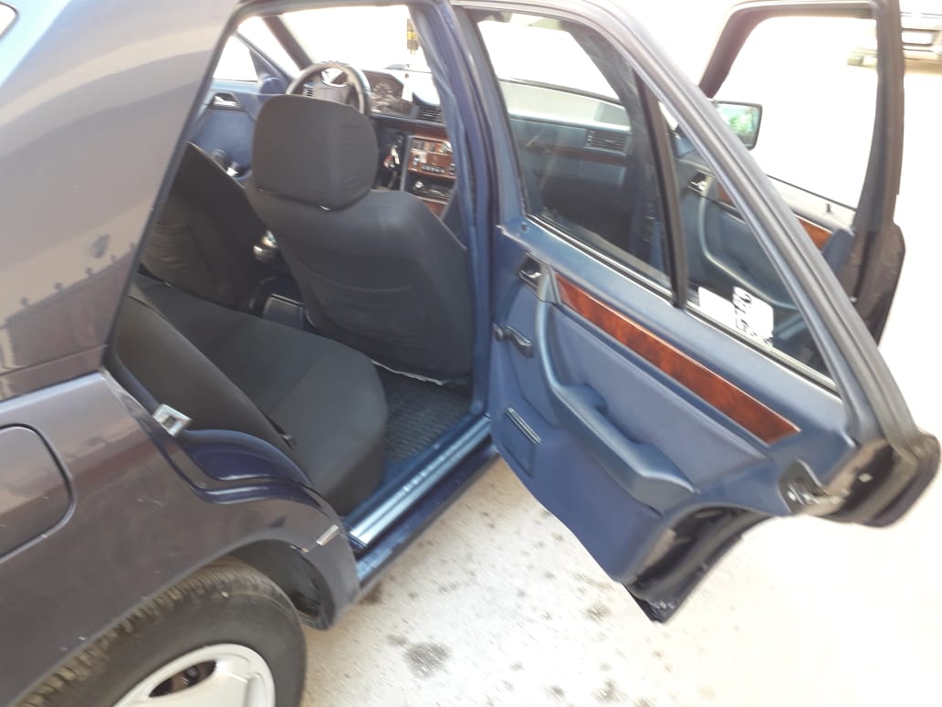 Shitet Mecedes Benz    E Class