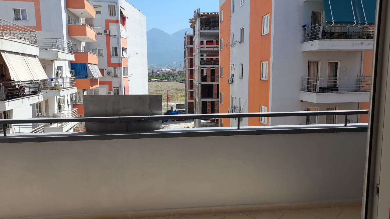 Okazion! Shitet apartament 850Eurom2