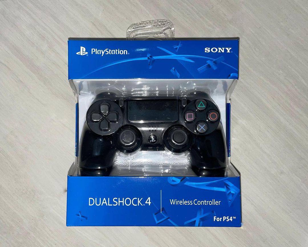   Ps4 Slim 500GB me 2 leva dhe 6 lojra