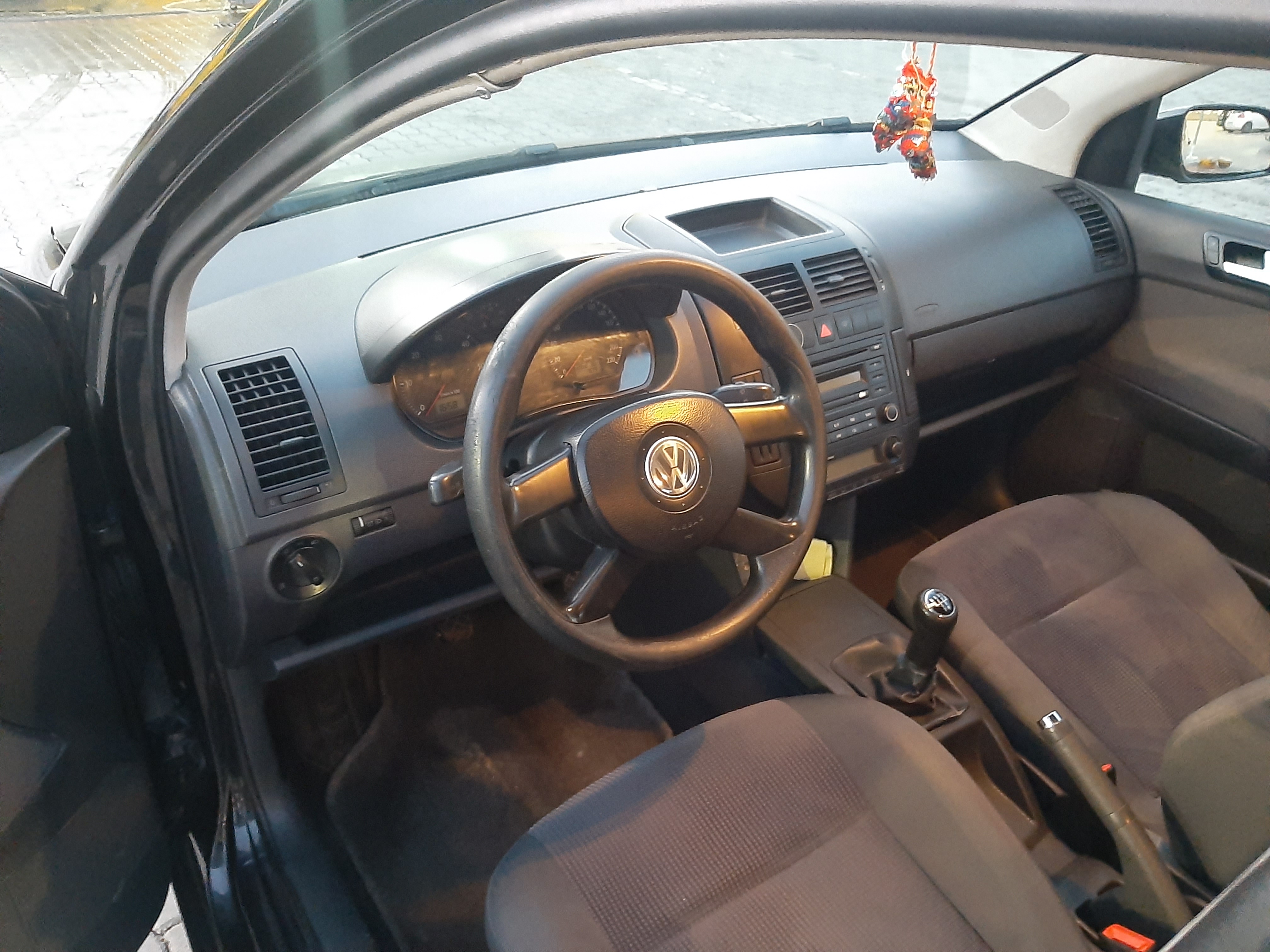 Shitet Polo shume ekonomike