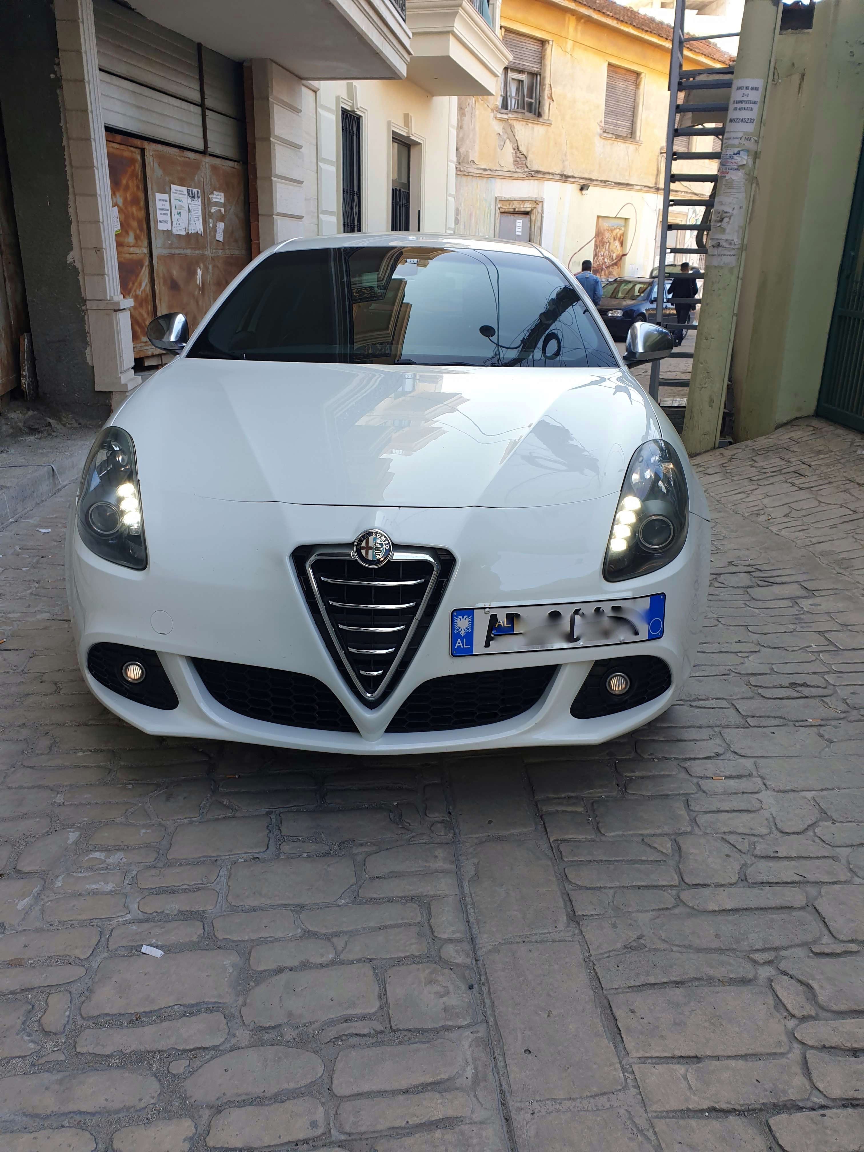 OKAZION Alfa Romeo Giulieta Automatike