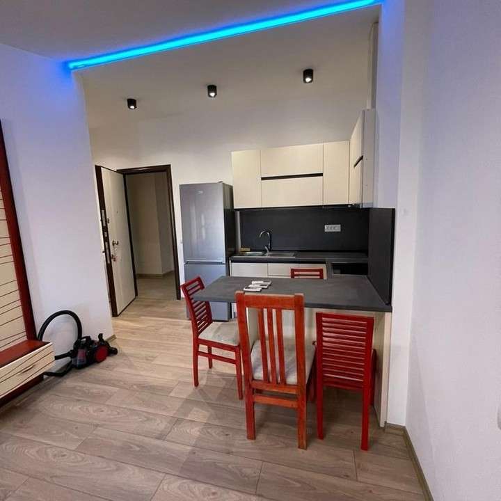  Jepet apatamenti 1+1 me qera