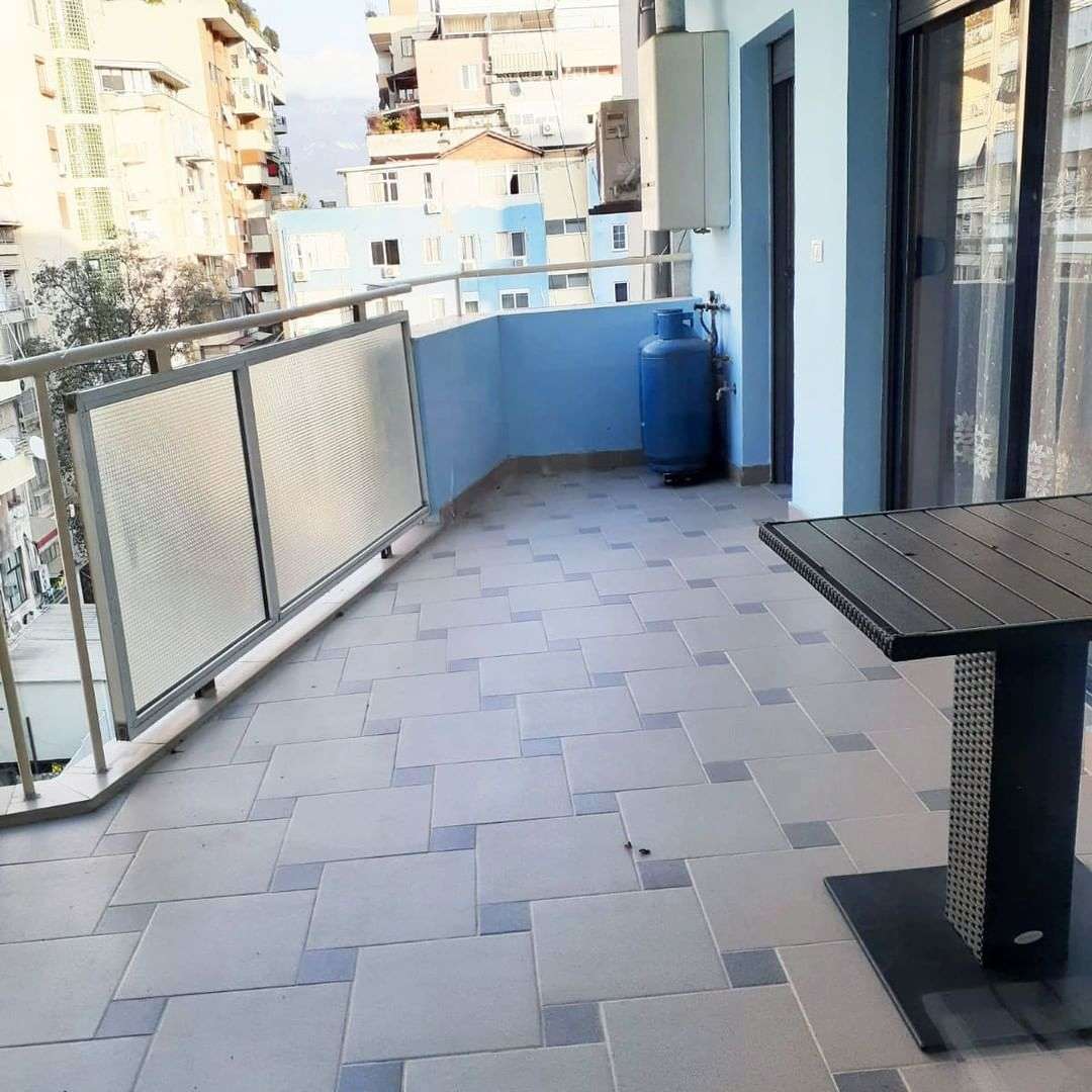 Jepet Apartamenti me qera 2+1