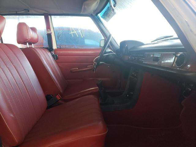 Okazion shitet MERCEDES BENZ 250 i vitit 1976