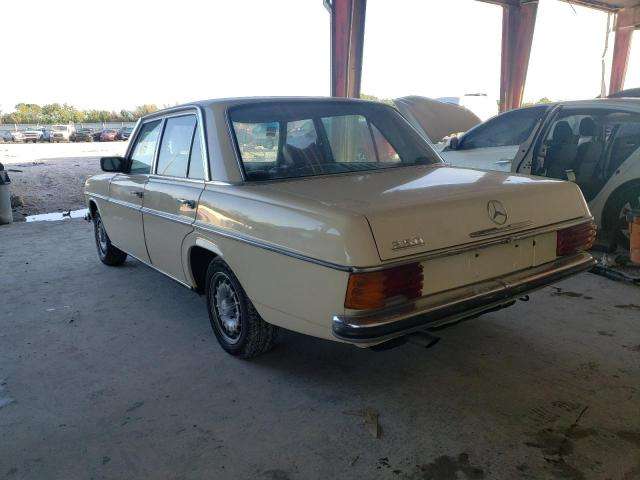 Okazion shitet MERCEDES BENZ 250 i vitit 1976