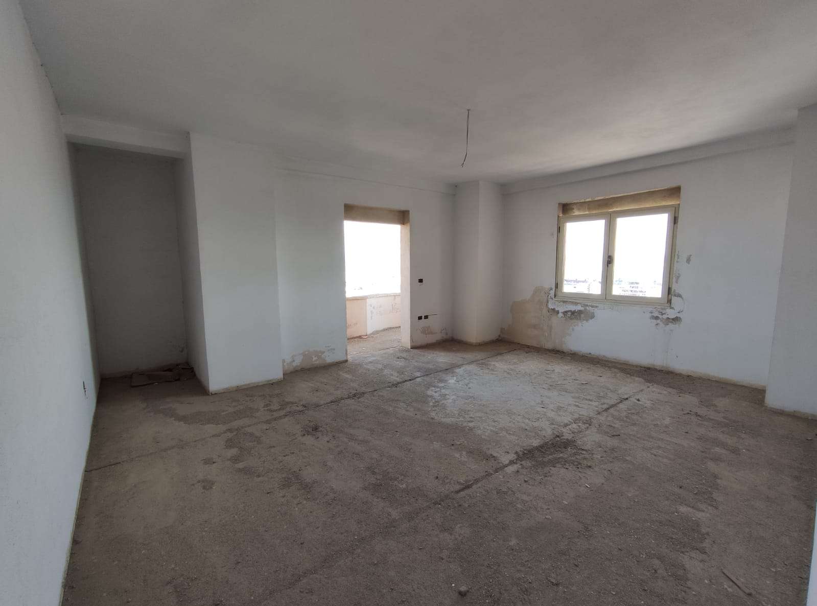 SHITET APARTAMENT 3+1+2 TEK VILA E ZOGUT
