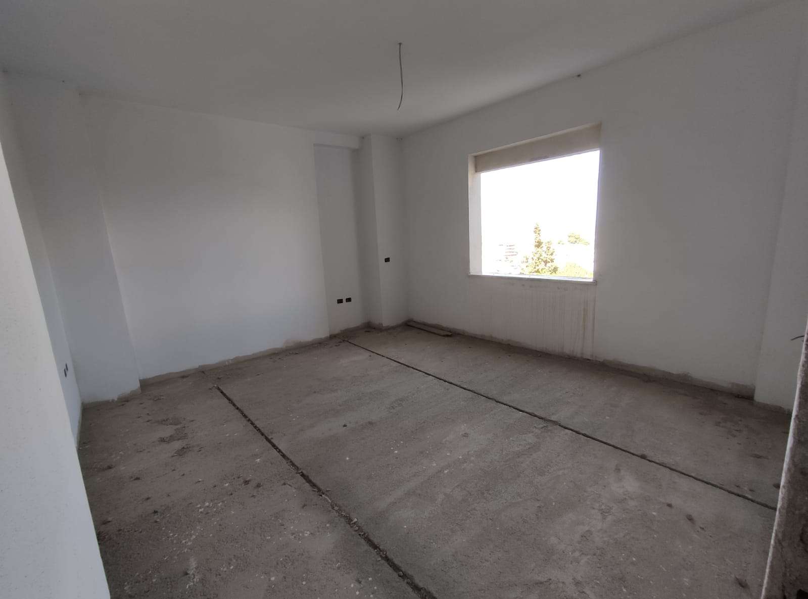 SHITET APARTAMENT 3+1+2 TEK VILA E ZOGUT