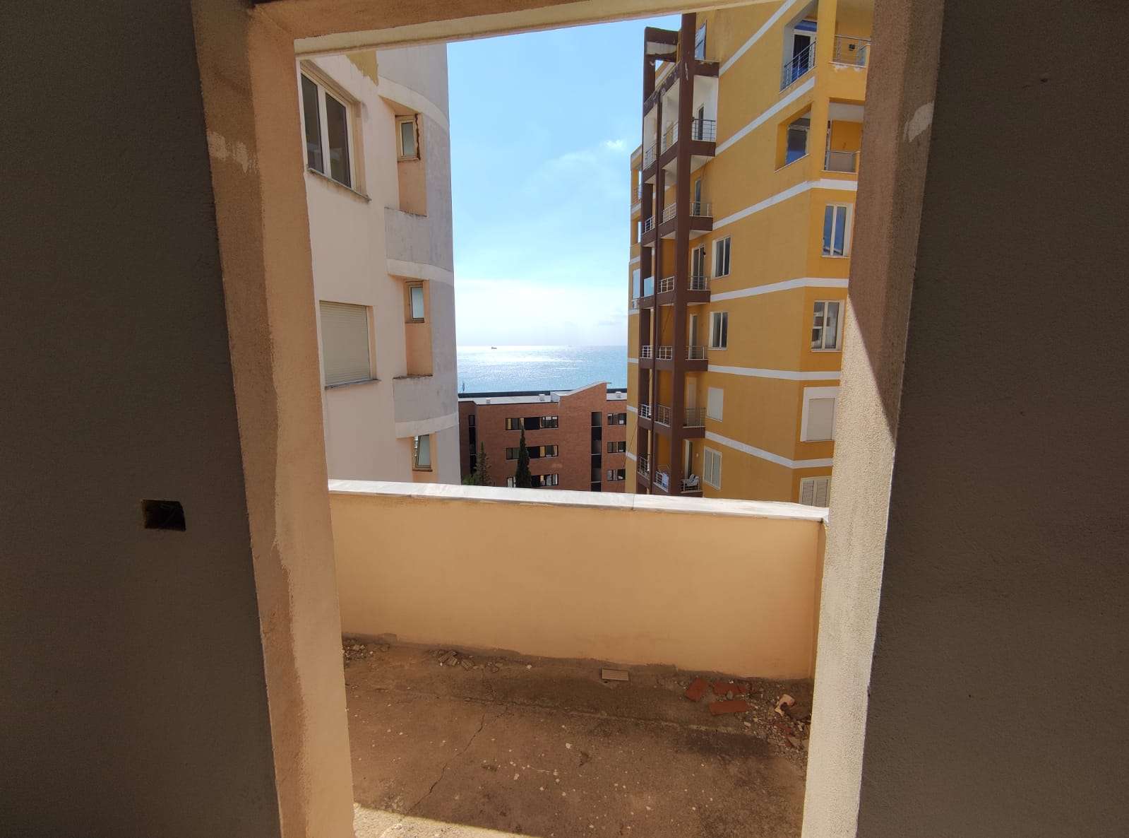 SHITET APARTAMENT 3+1+2 TEK VILA E ZOGUT