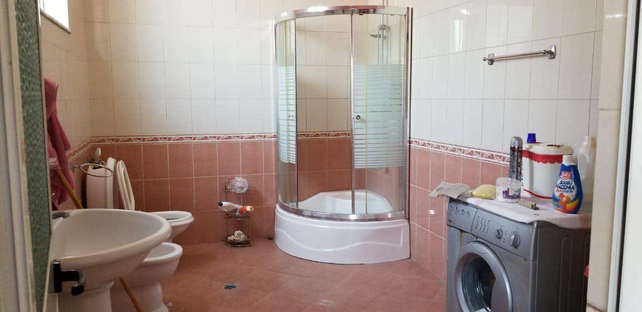 Shitet Super Vile 2 kateshe ne Arapaj