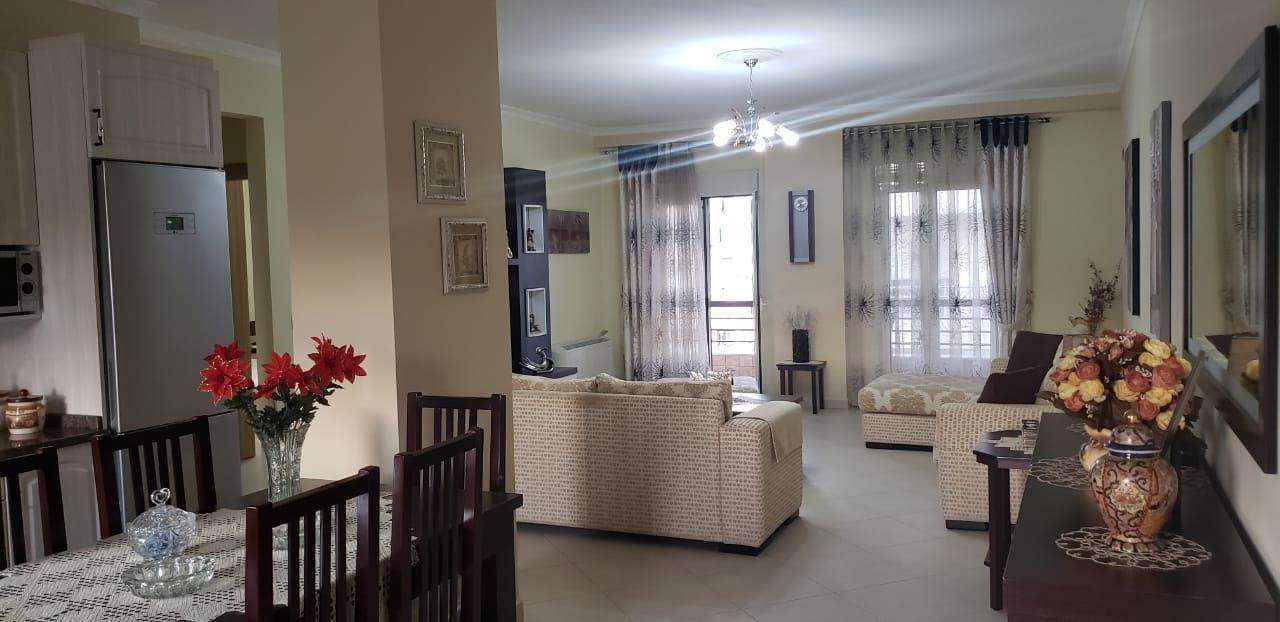 SHITET APARTAMENT 2+1 te SHKOLLA EFTALI KOCI