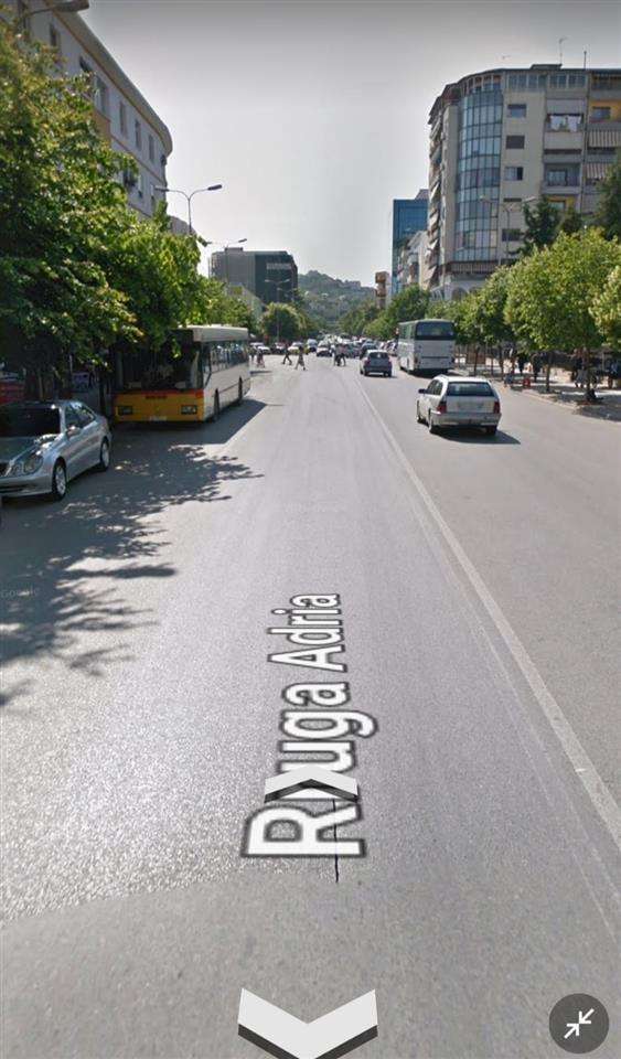 Shitet Ambjent Biznesi ne qender te Durresit