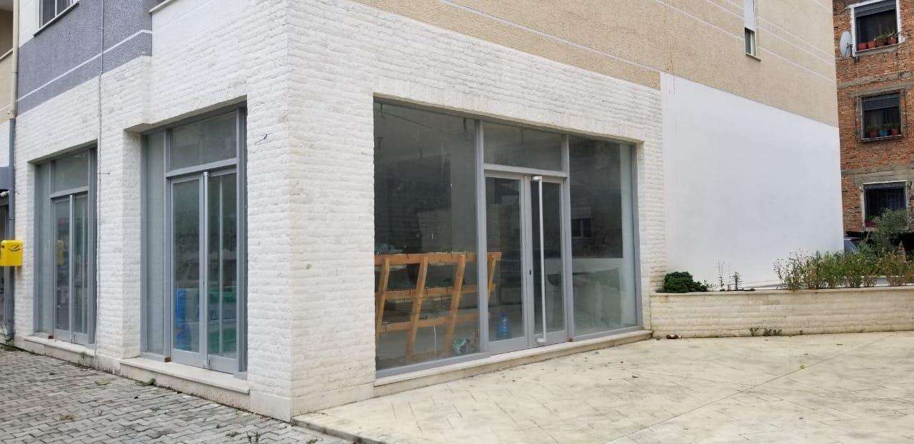 Shitet super Ambjent Biznesi pran Spitalit DR