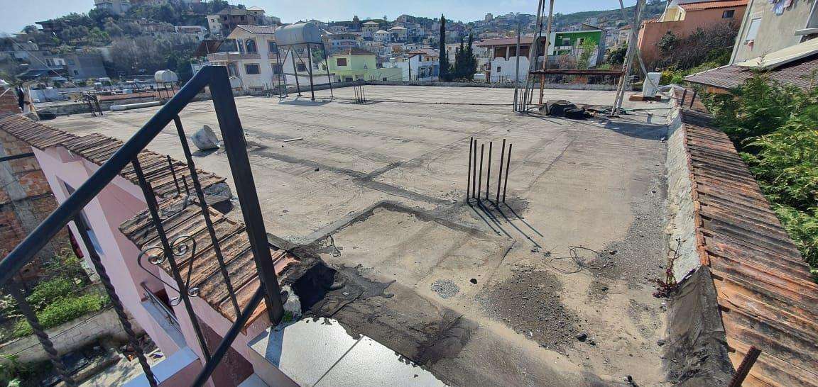 Okazion Shitet vile 2 kateshe prane Spitalit 