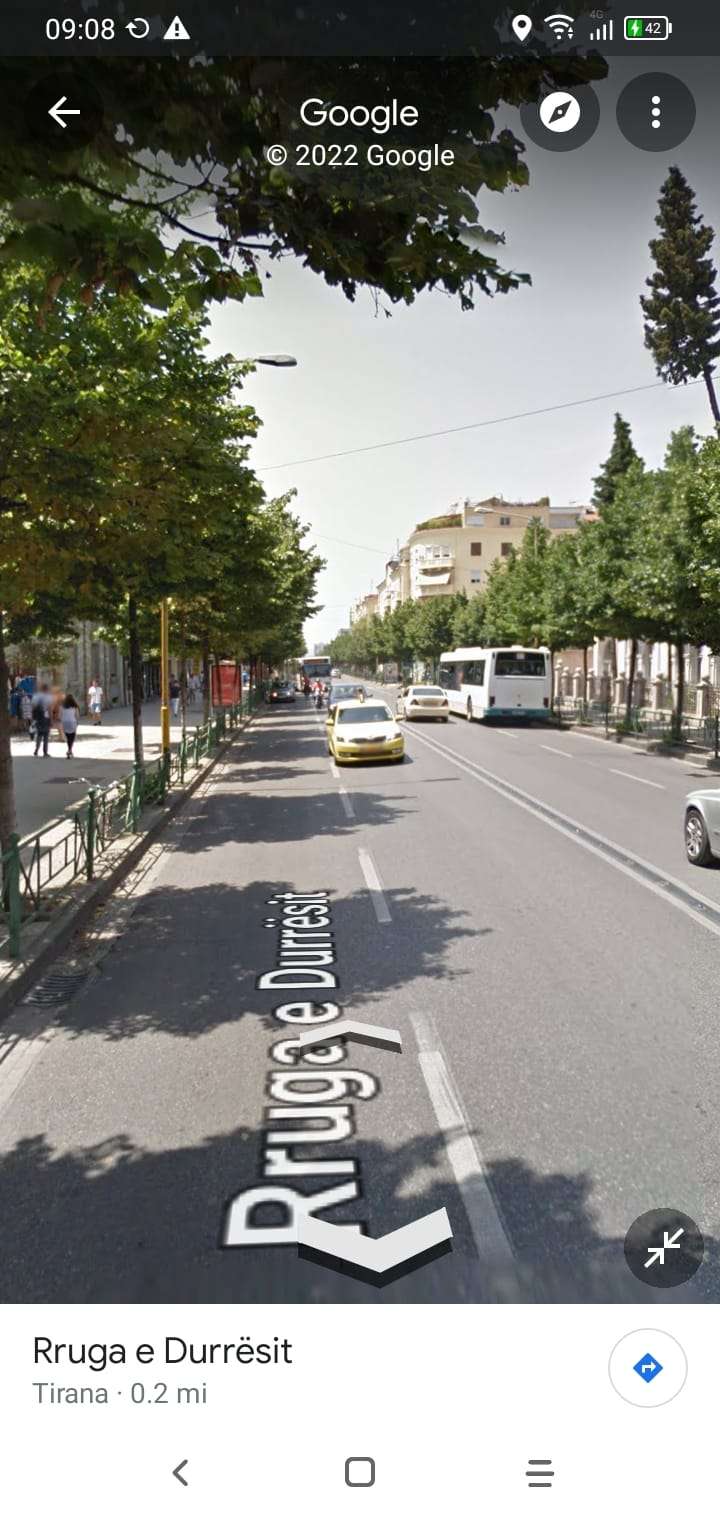 Shitet apartament 2+1 tek Rruga e Durresit