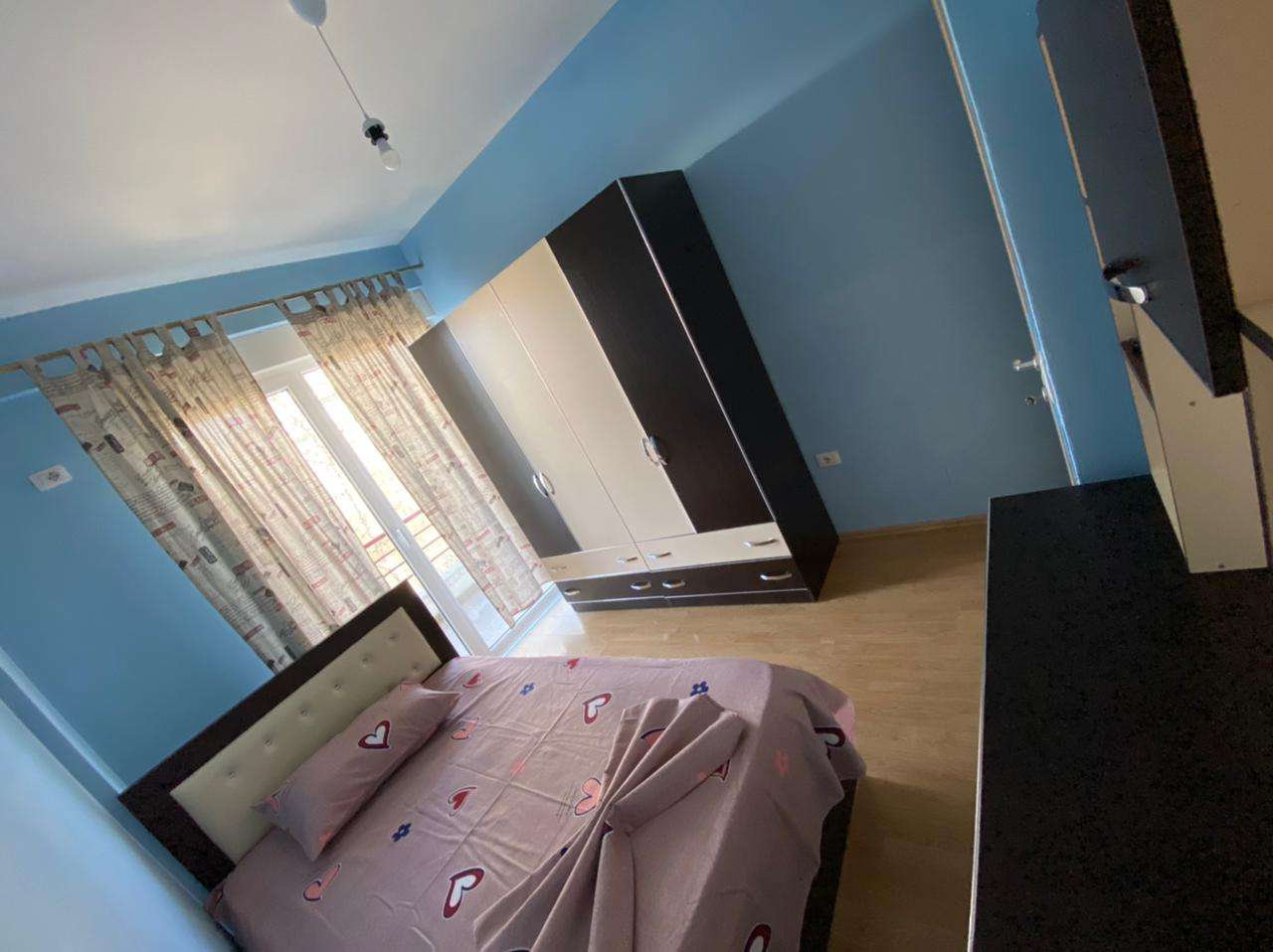 Apartament 2+1 i mobiluar