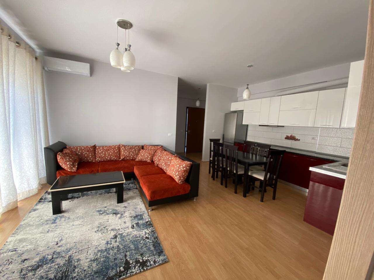 Apartament 2+1 i mobiluar