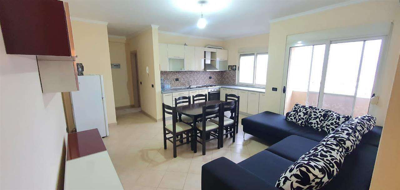 Shitet Apartament 2+1 tek Fusha e Reres DR