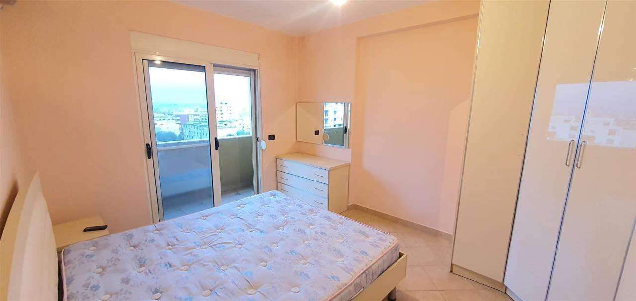 Shitet Apartament 2+1 tek Fusha e Reres DR