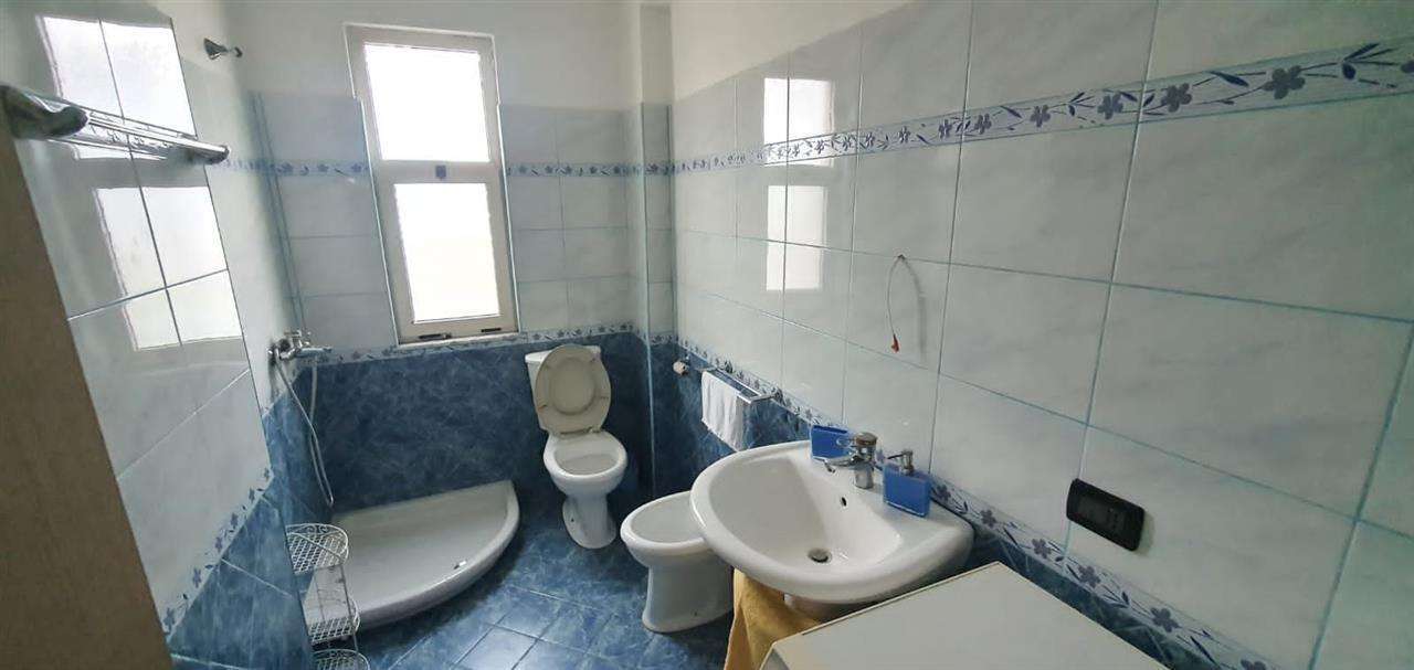 Shitet Apartament 2+1 tek Fusha e Reres DR