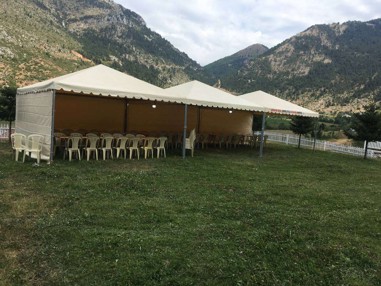 Noka Event  Tavolina Karrige  Tenda Me Qera