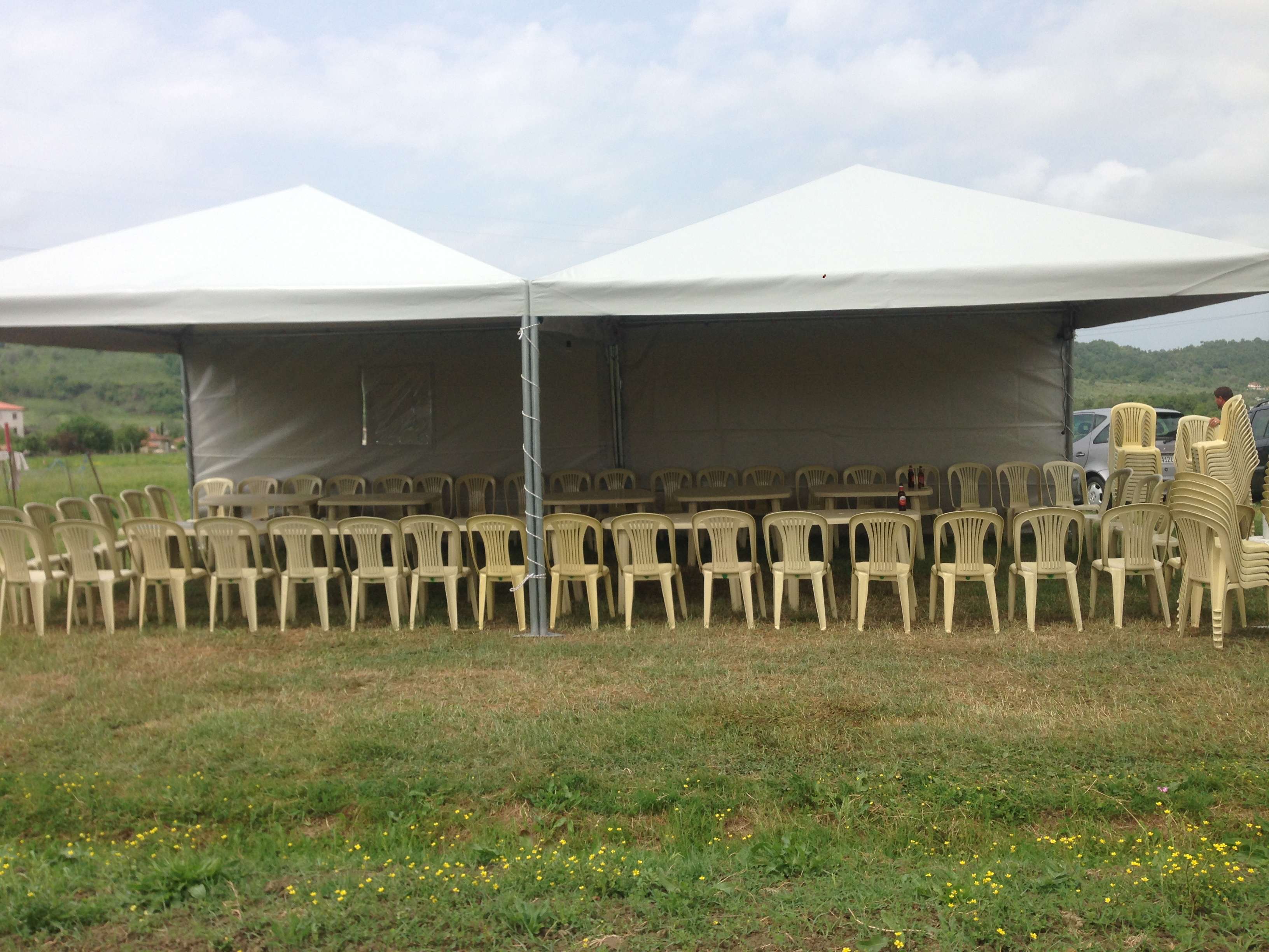 Noka Event  Tavolina Karrige  Tenda Me Qera