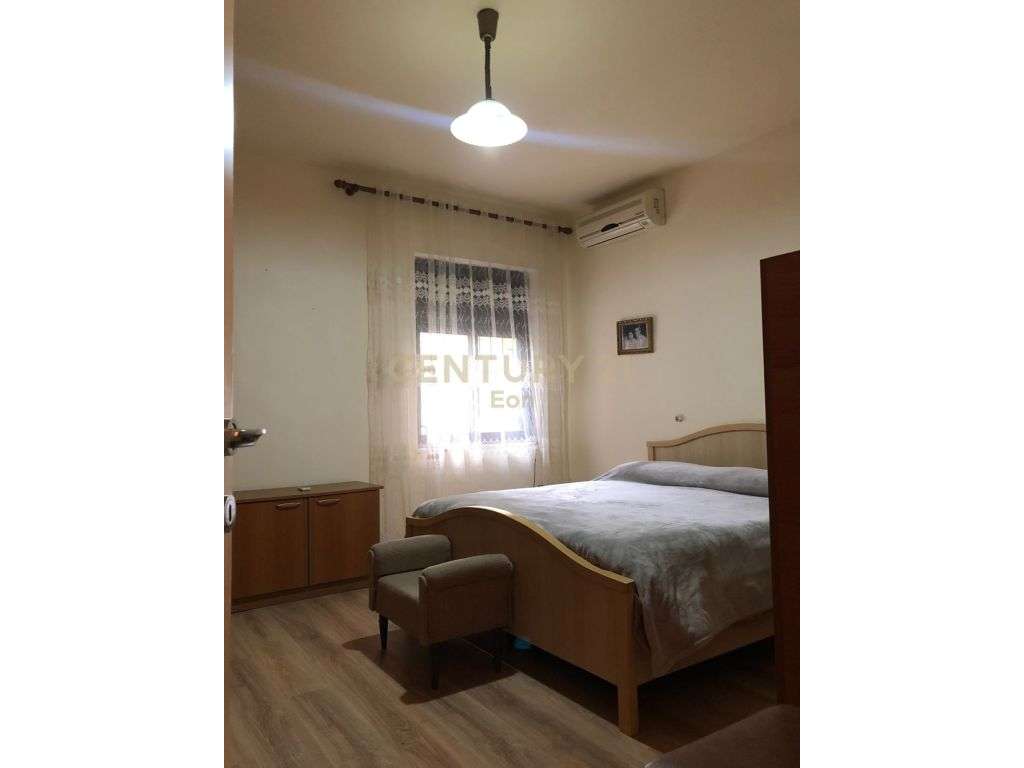 JEPET APARTAMENT 2+1 ME QIRA PRANE MUZEUMIT!