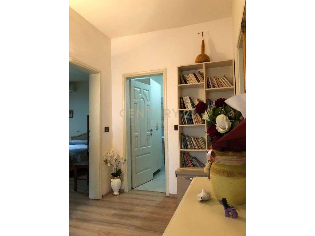 JEPET APARTAMENT 2+1 ME QIRA PRANE MUZEUMIT!