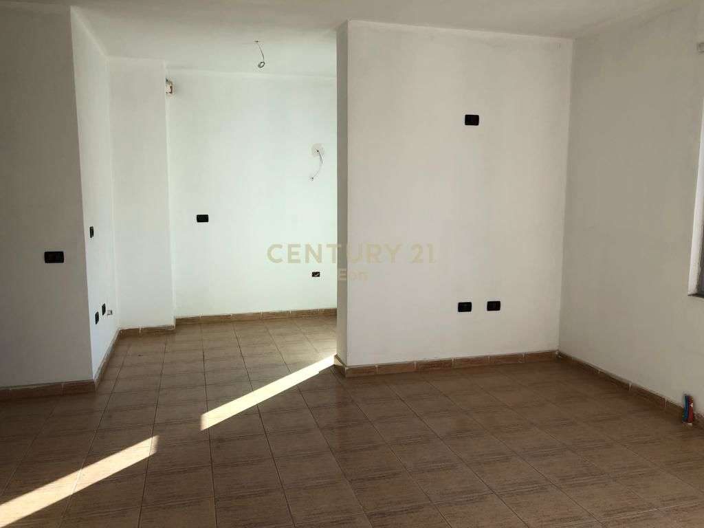 SHITET APARTAMENT 1+1 NE PLAZH!