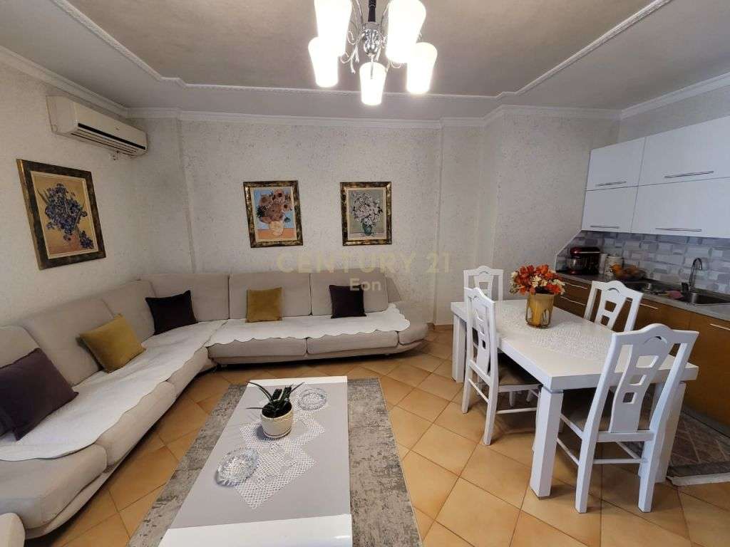 SHITET APARTAMENT 2+1+2 PRANE KAZAZIT!!