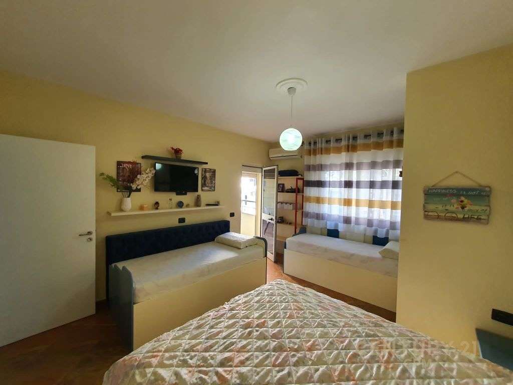 SHESIM APARTAMENT 1+1 TE MALI ROBIT