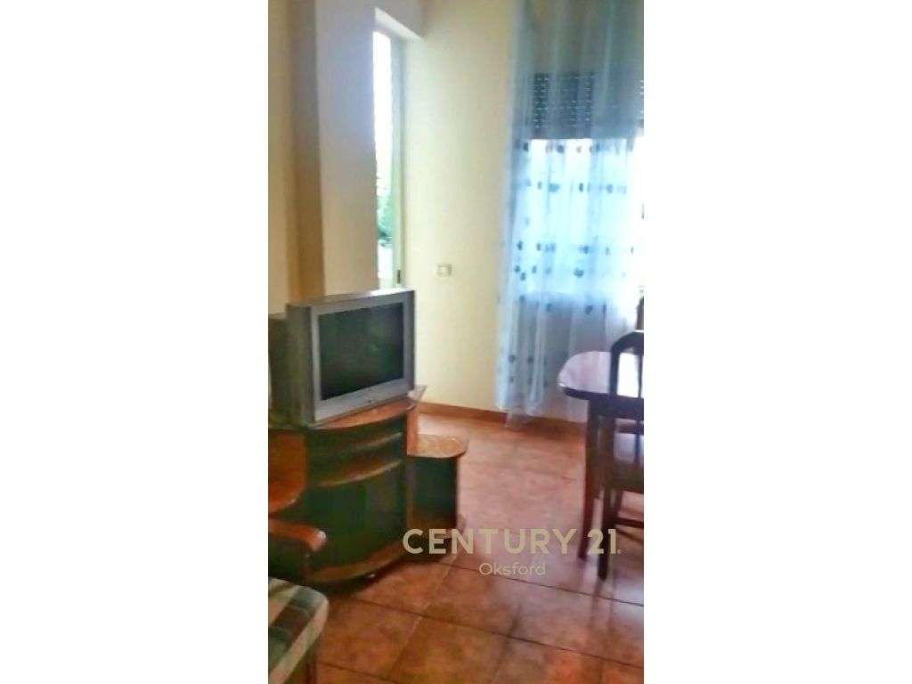 SHITET APARTAMENT 1+1 PRANE PISTES ILIRIA !