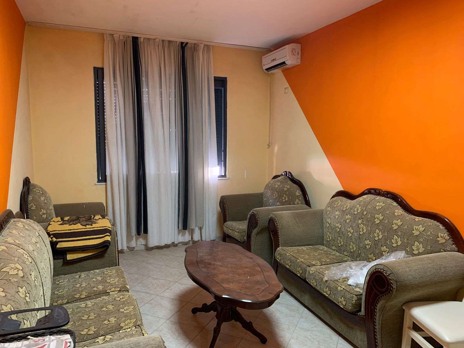 JEPET ME QIRA APARTAMENT 2+1+2 NE VOLLGA