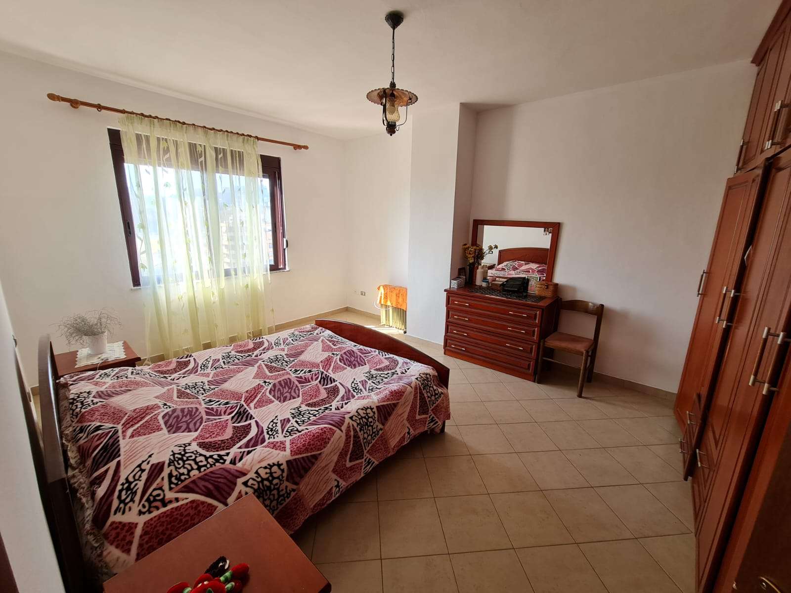 JEPET ME QIRA APARTAMENT 2+1 PRANE “2 GJELAVE