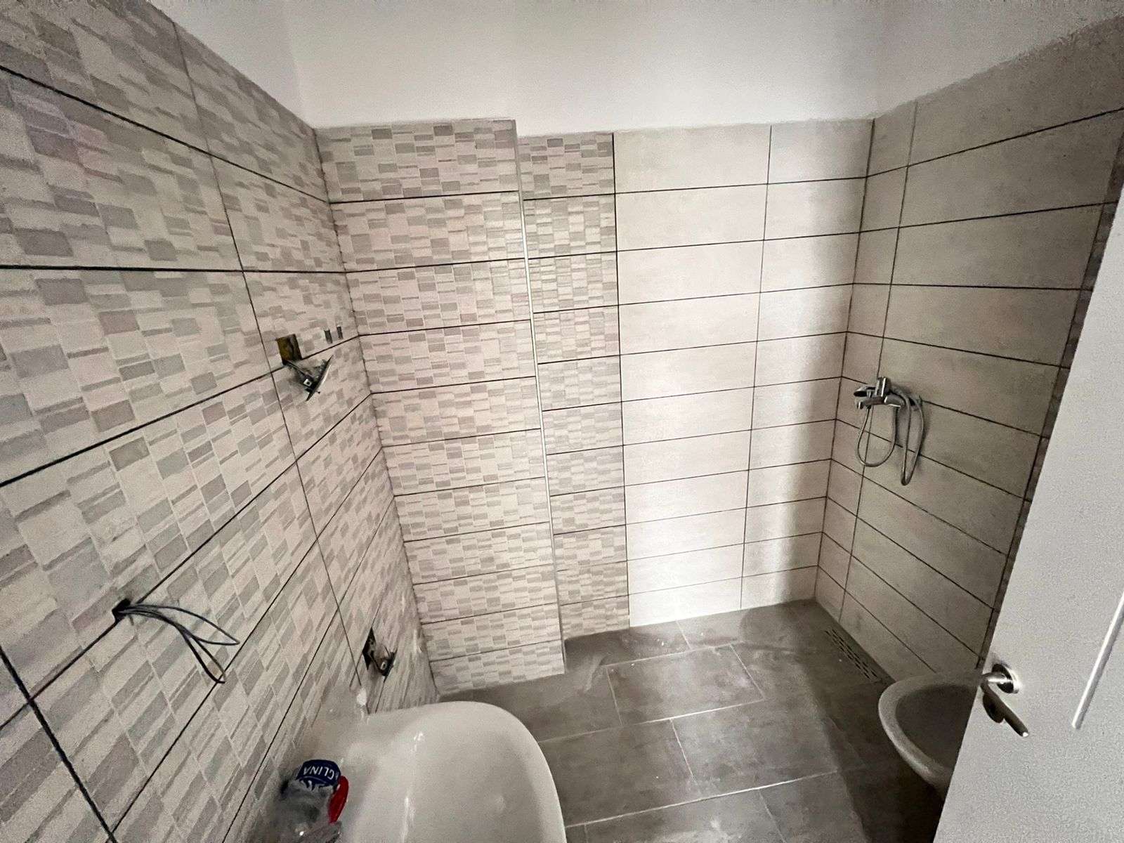 OKAZION SHITET APARTAMENT 1+1 NE SHENGJIN