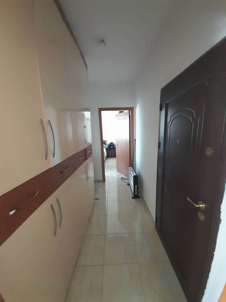 SHITET APARTAMENT 1+1 QENDER