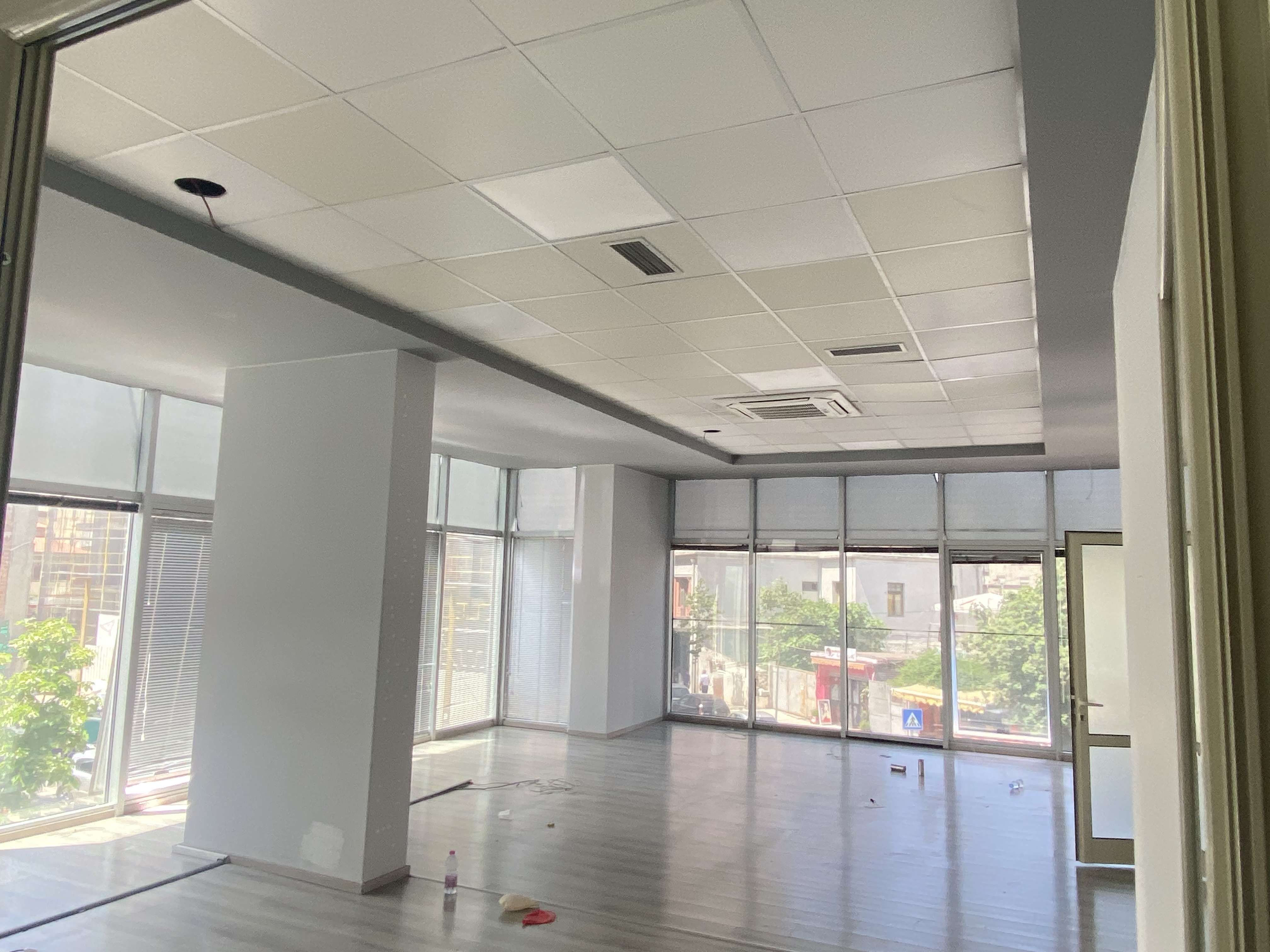 200 m2 Ambiente biznesi per shitje ose qira